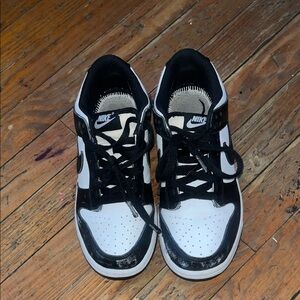 Nike Black and White Low-Top Street Sneakers